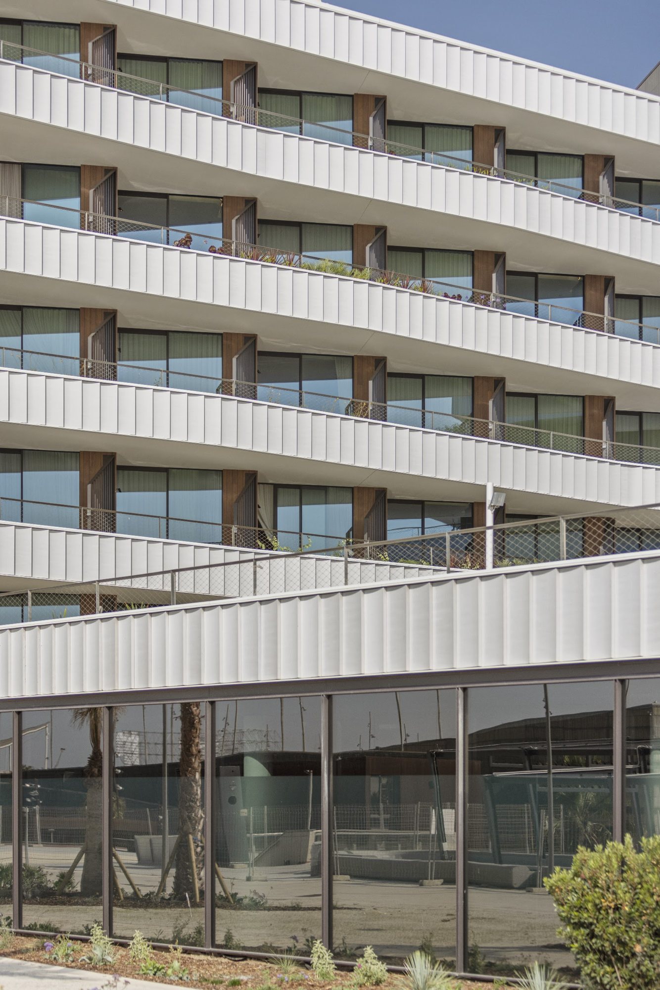 Hotel Forum — 9