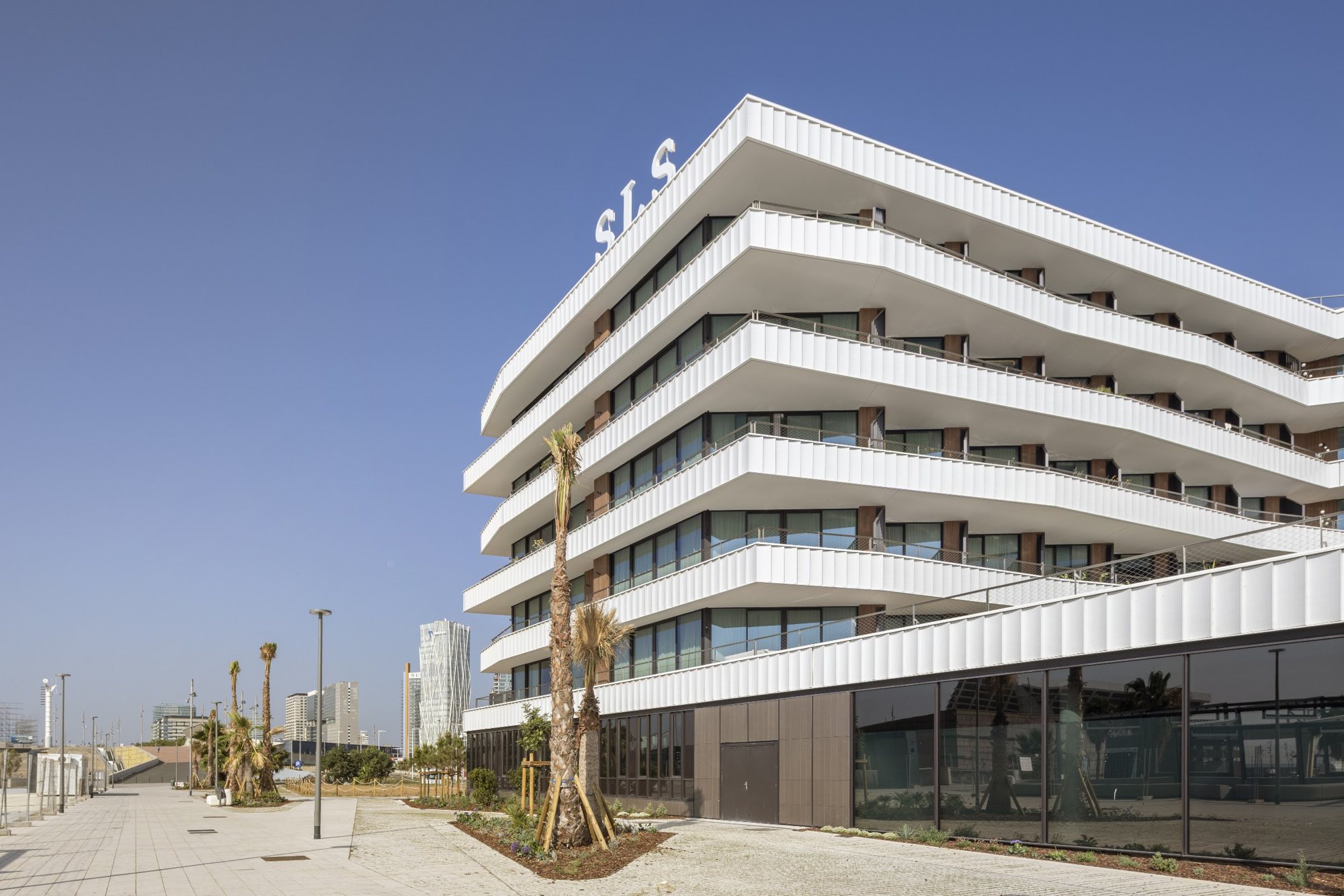 Hotel Forum — 8
