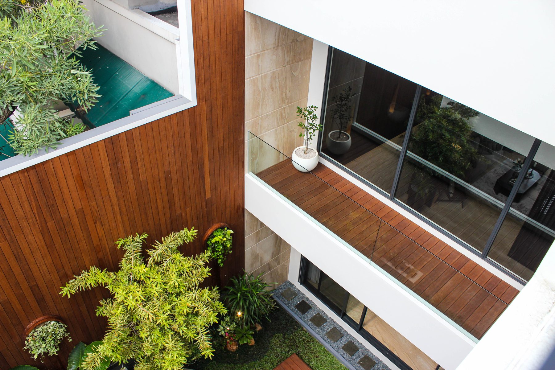 Private House Surabaya — 3