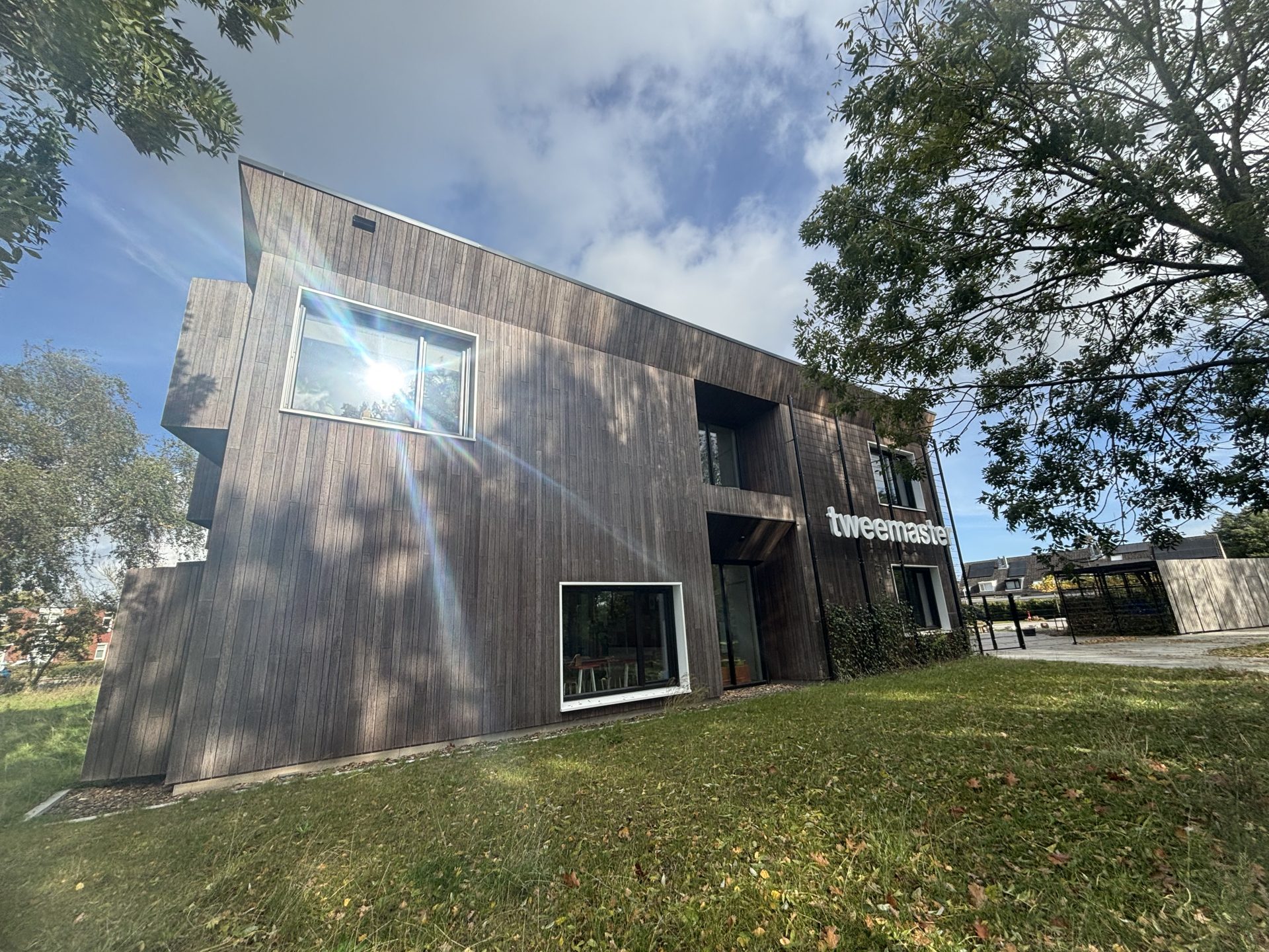 Tweemaster Headquarters — 4